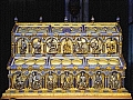 Arqueta de los RRMM en Catedral de Colonia Shrine of Magi.jpg